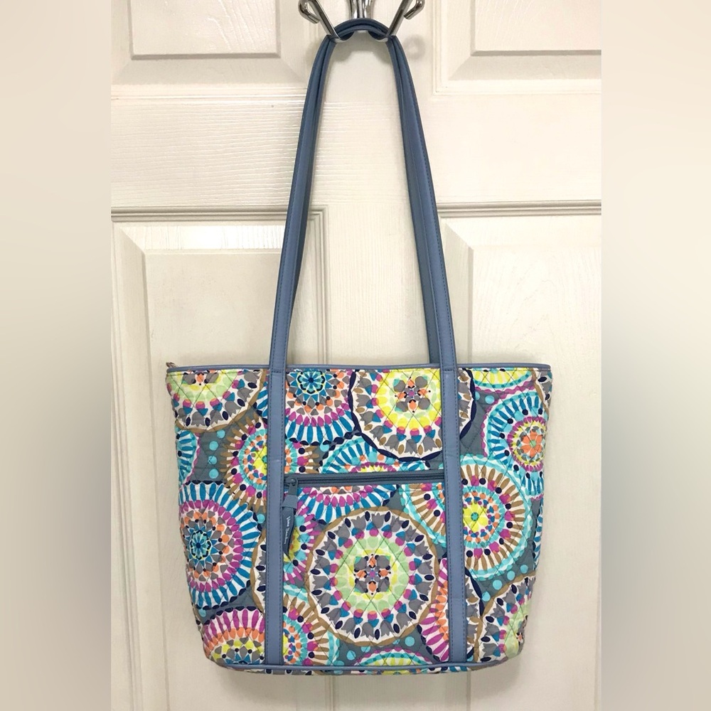 Vera Bradley Tote Sunny Medallion - Picture 5 of 16